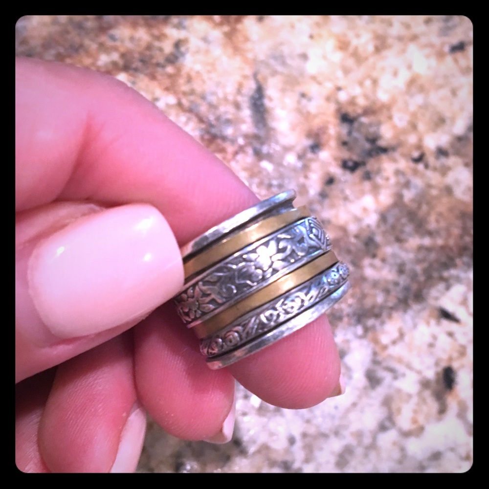 Silpada twirl ring size 6